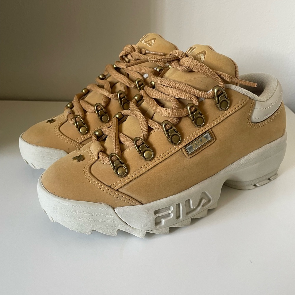 Fila Women's Beige and White Sneakers